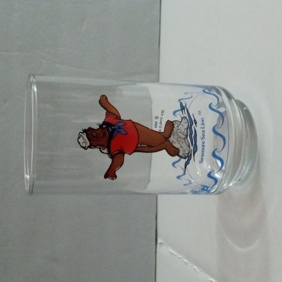 Seamore Sea Lion, Sea World  1989 Glass - Picture 1 of 8